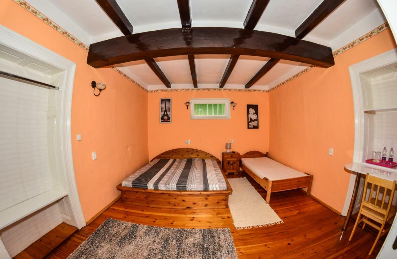 Klara Apartman Szentes Luaran gambar