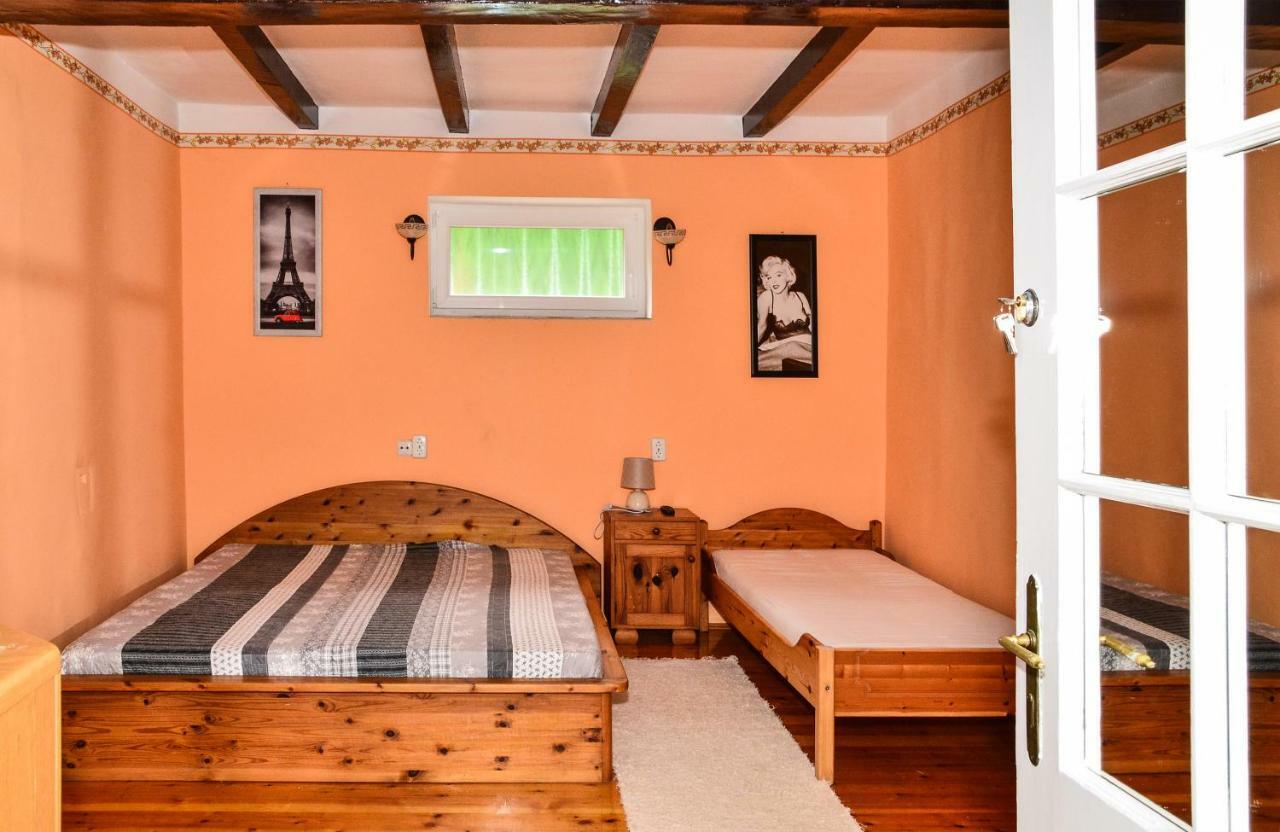 Klara Apartman Szentes Luaran gambar
