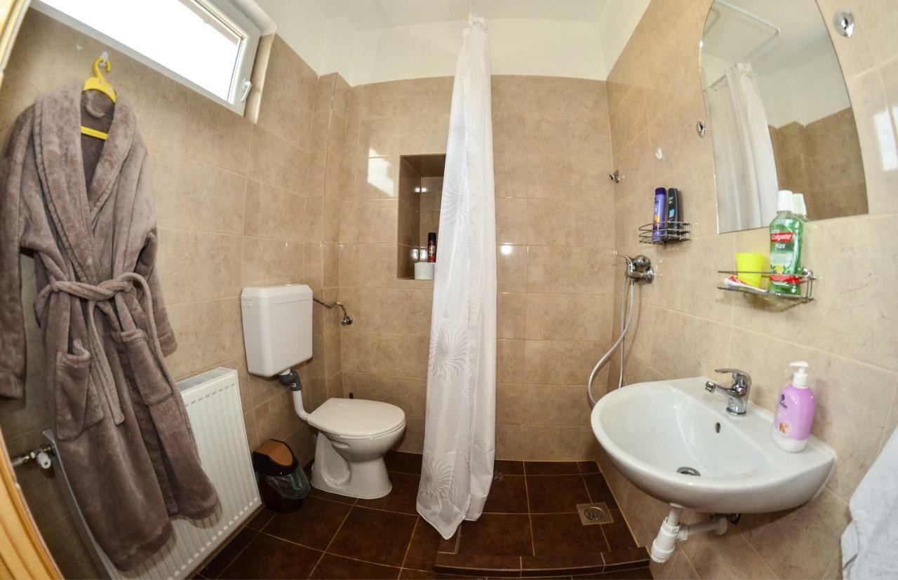 Klara Apartman Szentes Luaran gambar