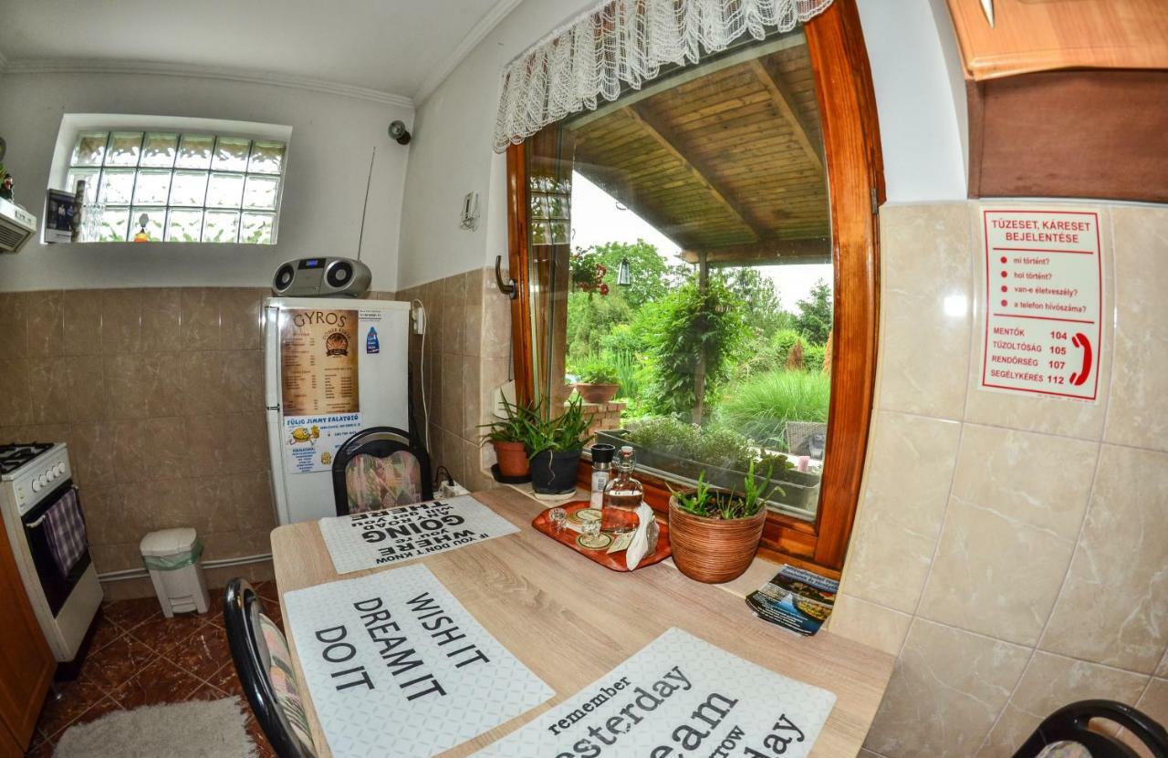 Klara Apartman Szentes Luaran gambar