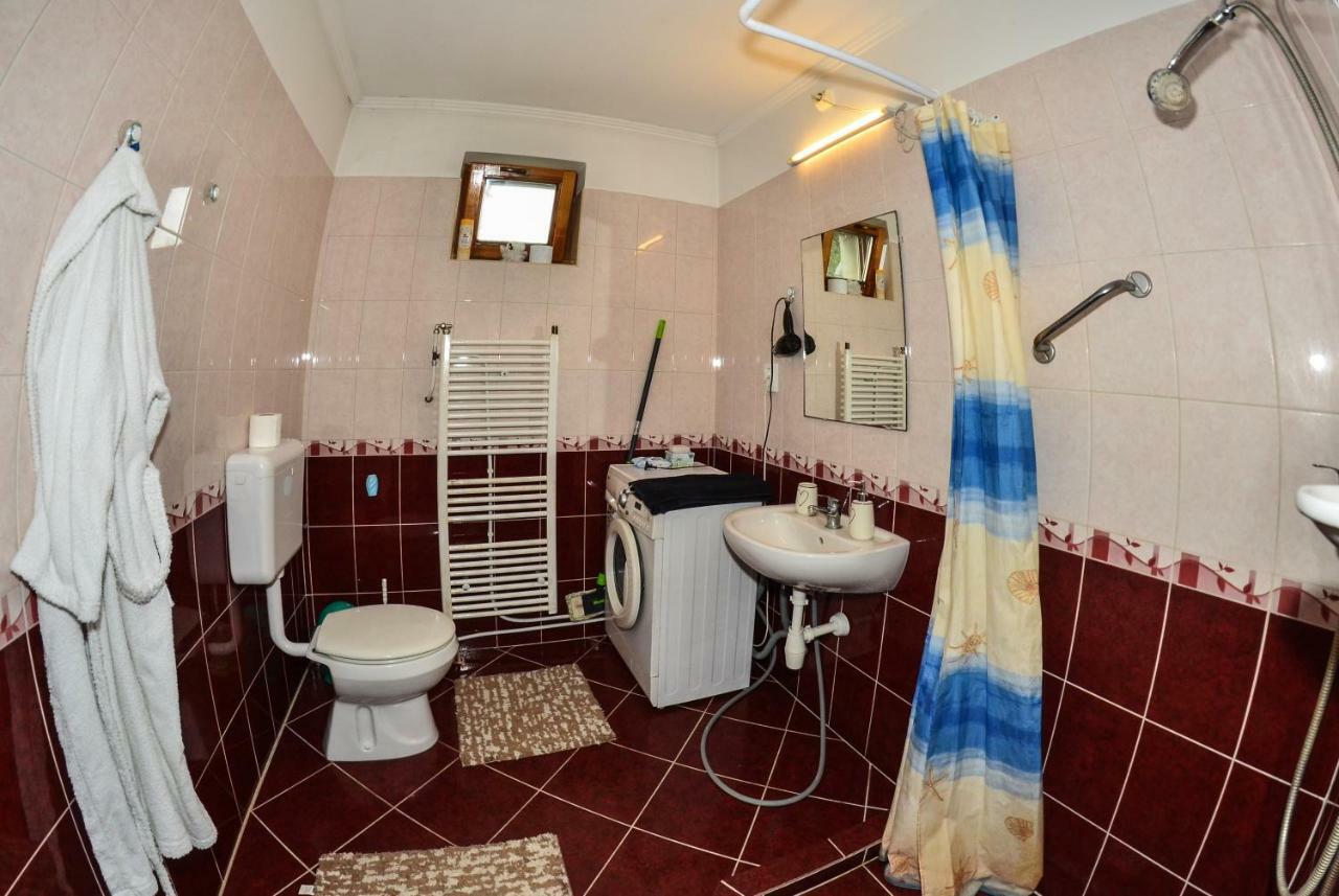 Klara Apartman Szentes Luaran gambar